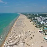 Appartamento Beachfront With A Big Terrace