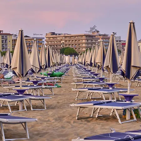 Family Flat With Pool For Six Διαμέρισμα Μπιμπιόνε
