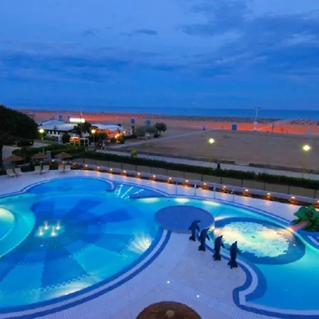 Family Flat With Pool For Six *