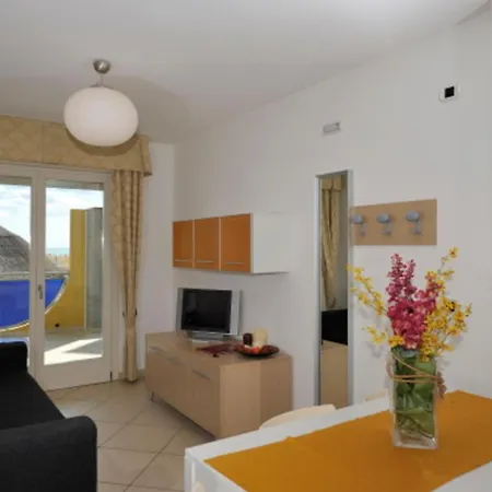 Family Flat With Pool For Six *