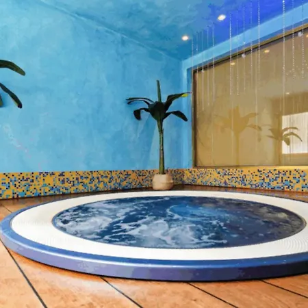 Family Flat With Pool For Six