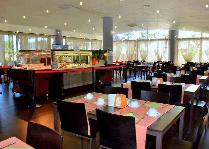 Apartment Beachfront With A Big Terrace *